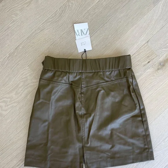 NWT ZARA Faux leather mini skirt army green size S - Picture 4 of 4